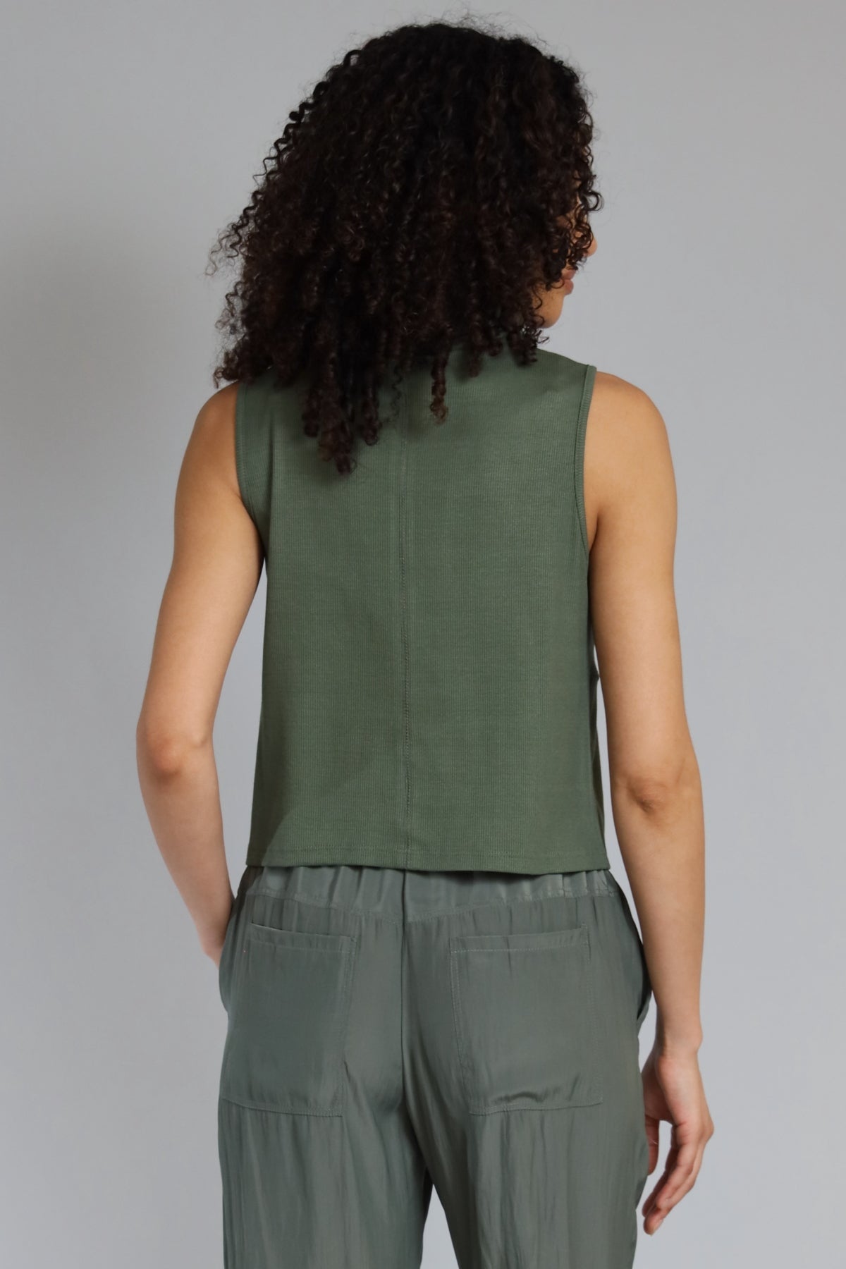 Sleeveless Rib Mock Neck Top