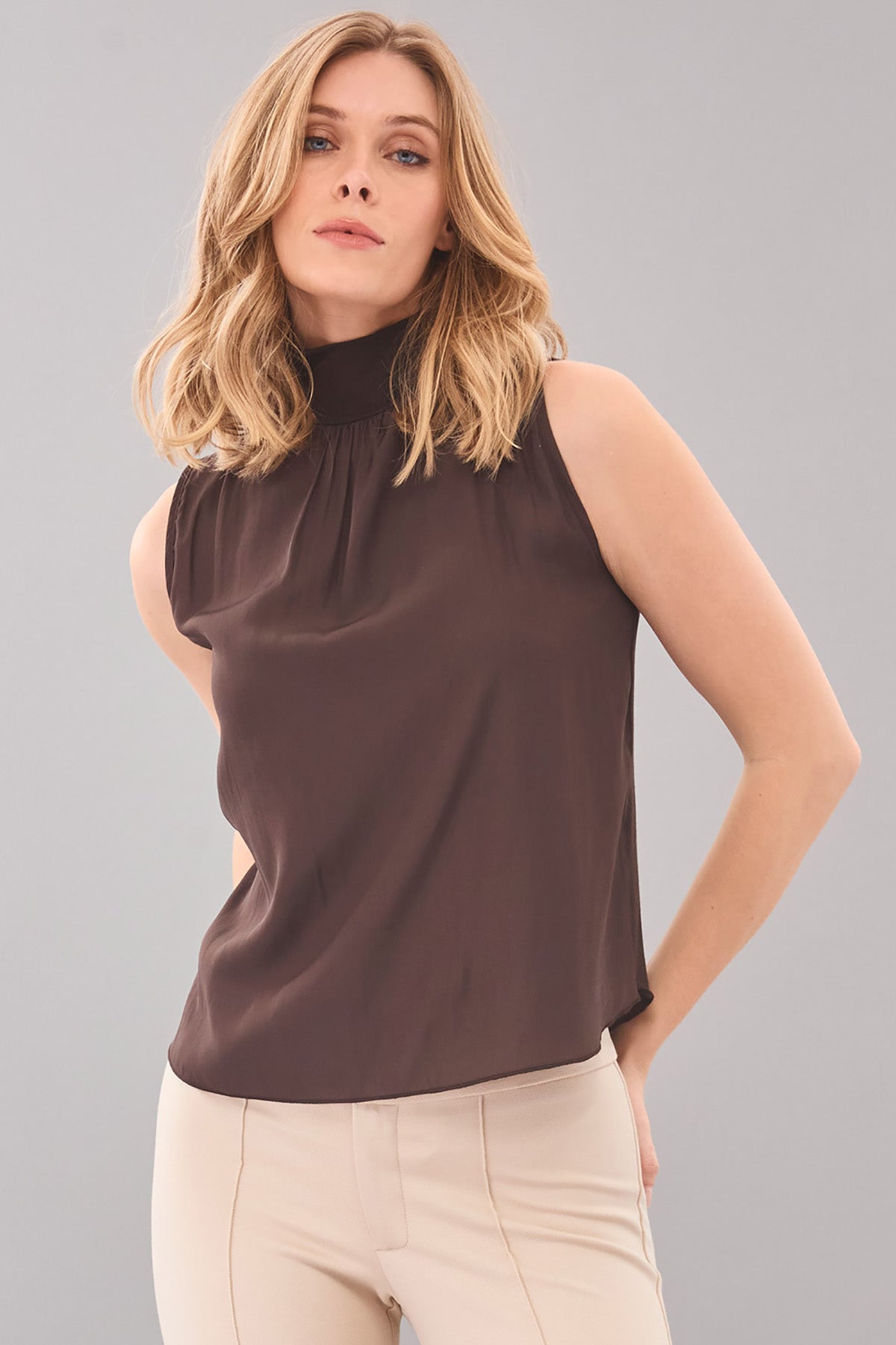 Hybrid Sleeveless Mock Neck