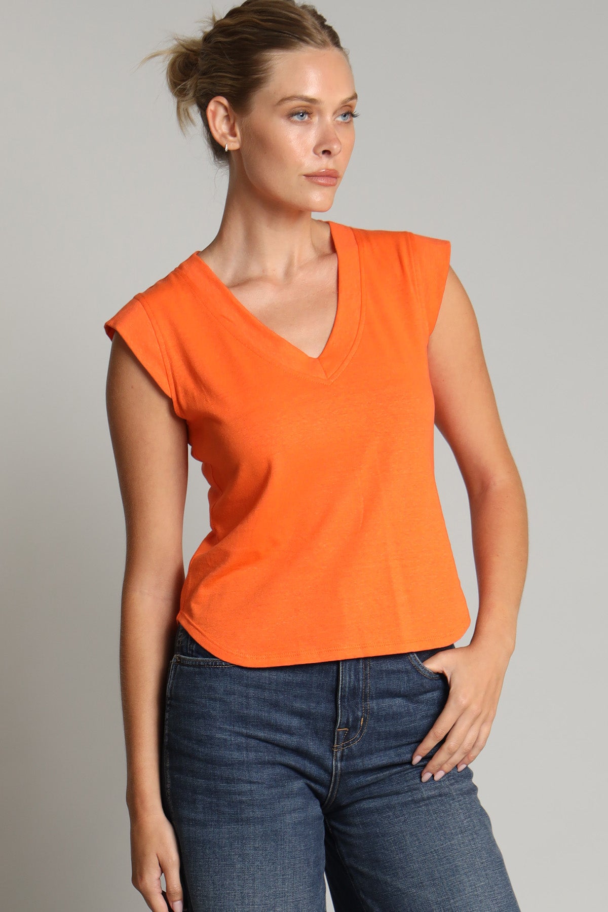 Slub Cotton V-nk Tee