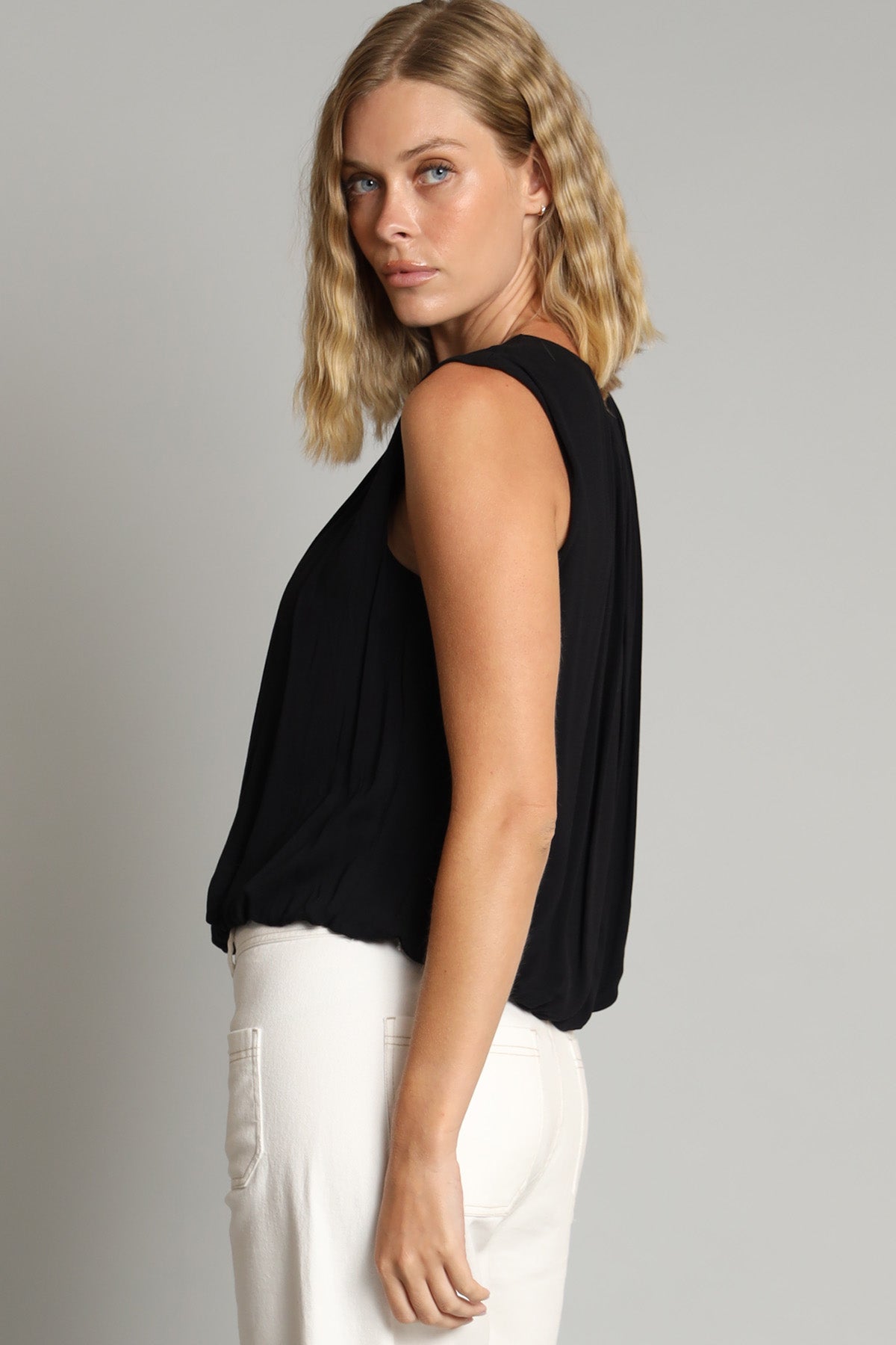 Yummy Crepe Bubble Hem Top